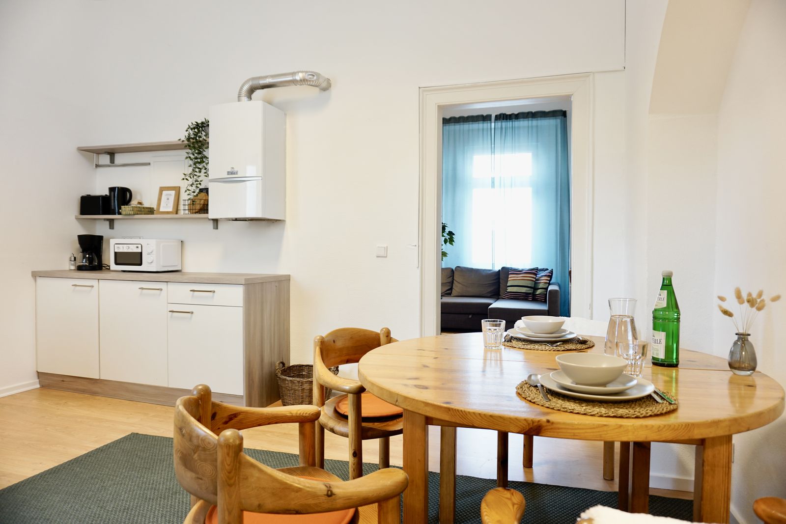 Küche mit Essplatz der Ferienwohnung Bär 38